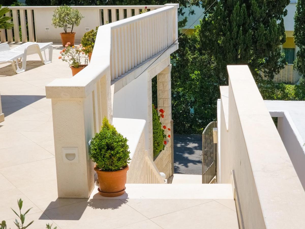Apartments Nikolina Hvar Town Exterior photo